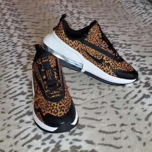 Womens Cheetah/Leopard print Nike Air